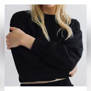 ZARA Black Gathered Hem Cropped Sweatshirt - size (S)